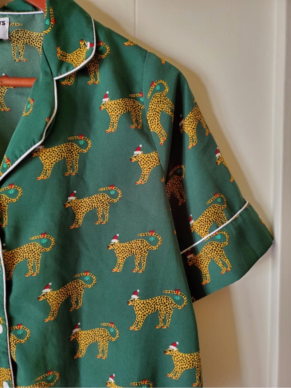 Bouffants & Broken Hearts Green Leopard Pajama Set, Size S - Picture 3 of 8